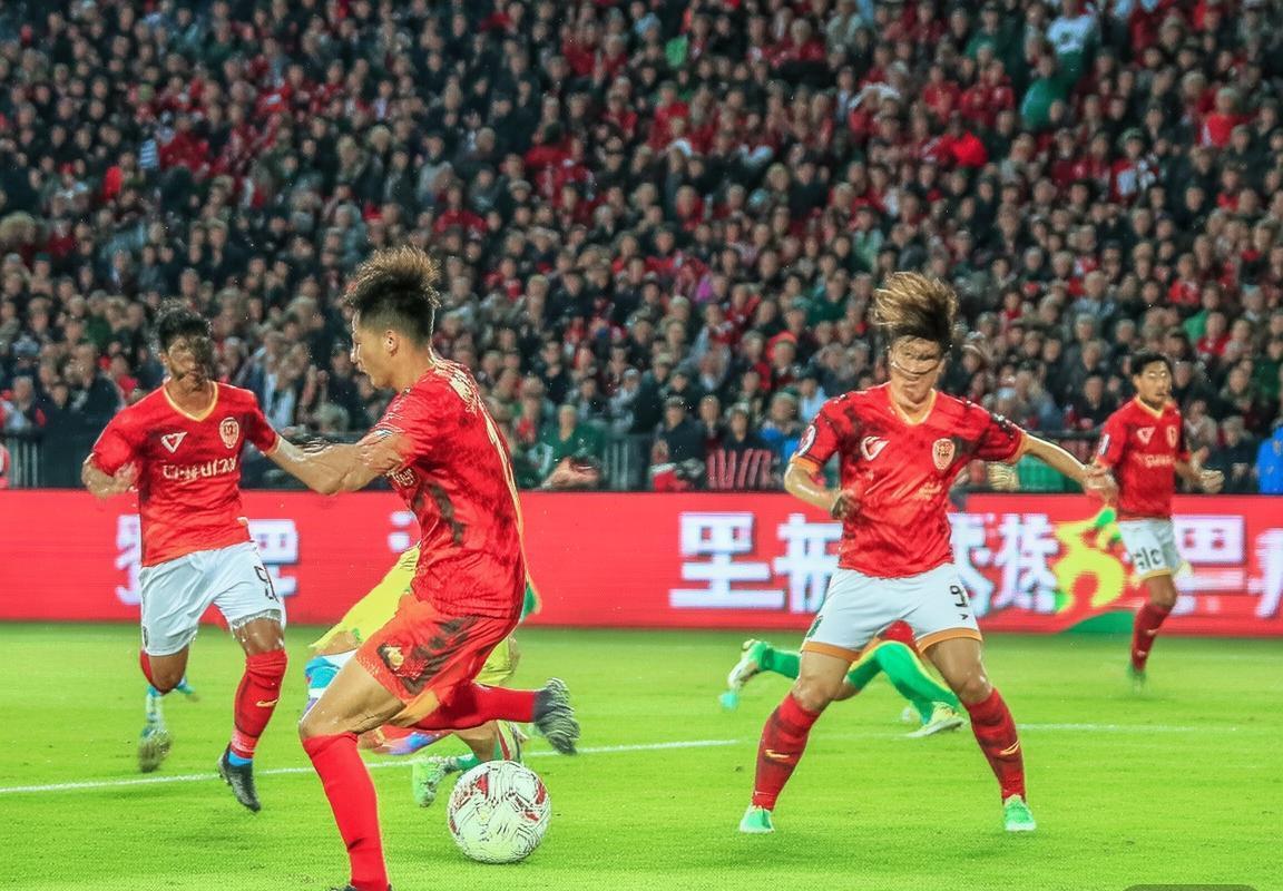 2019中超焦点战：国安一方激战回顾，巴坎布龙东力挽狂澜，哈姆西克掌控全局